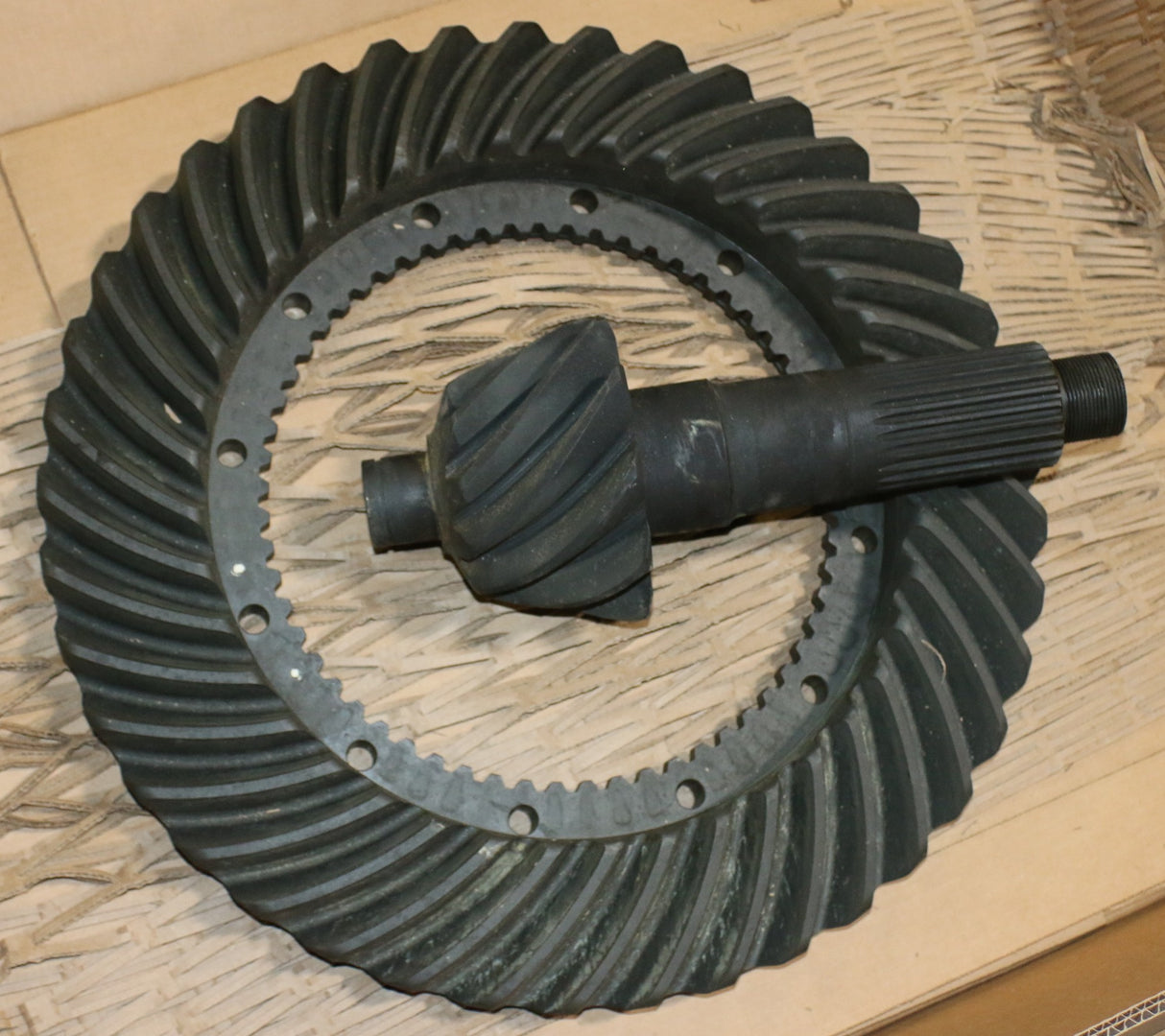 DANA SPICER - 2115585 - SET-DRIVE GEAR & PINION 21D