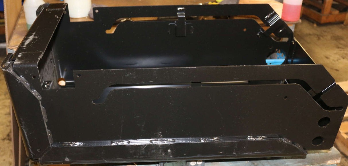 AUTOCAR - A8120056-001 - BATTERY BOX PAINTED STEE