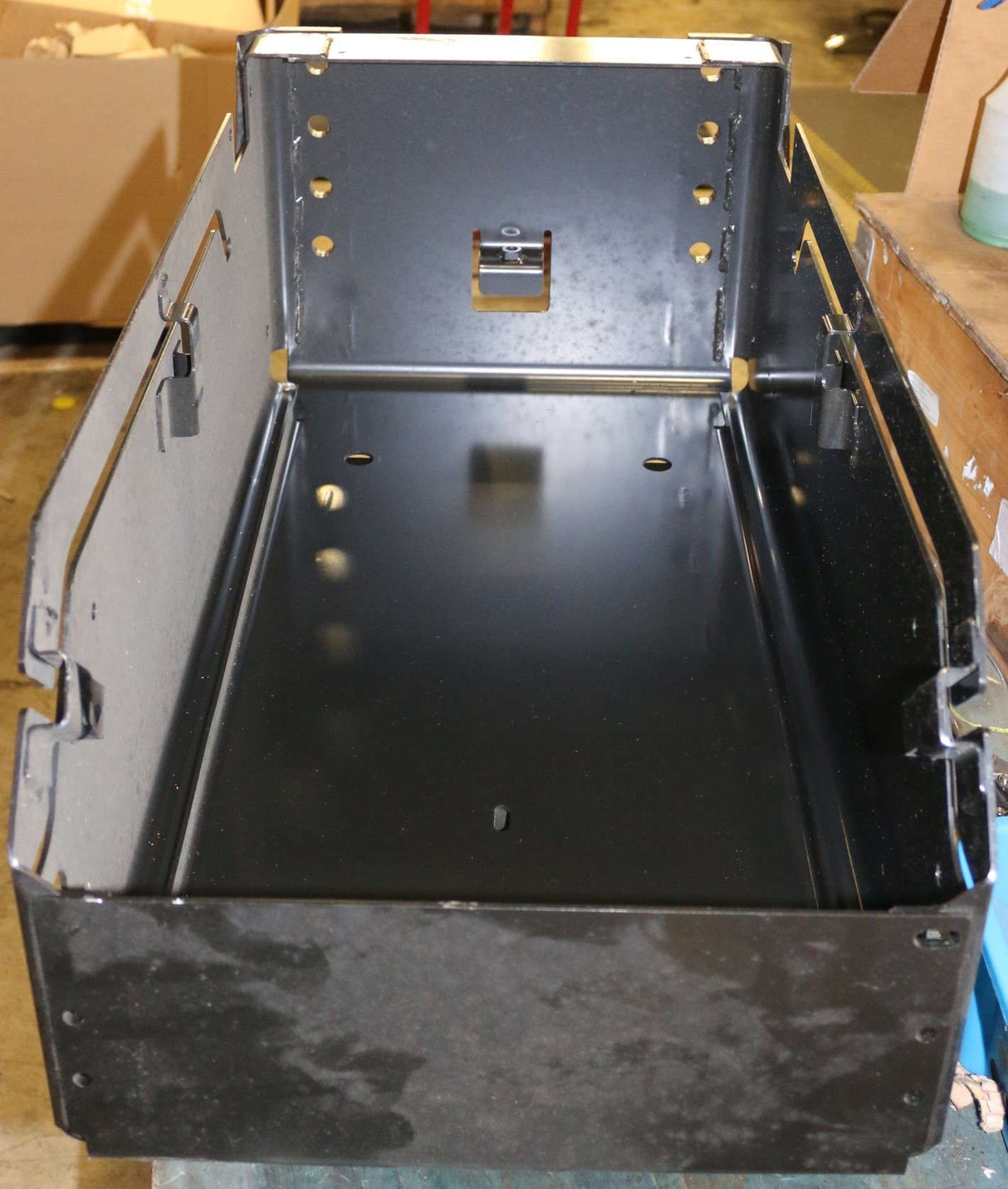 AUTOCAR - A8120056-001 - BATTERY BOX PAINTED STEE