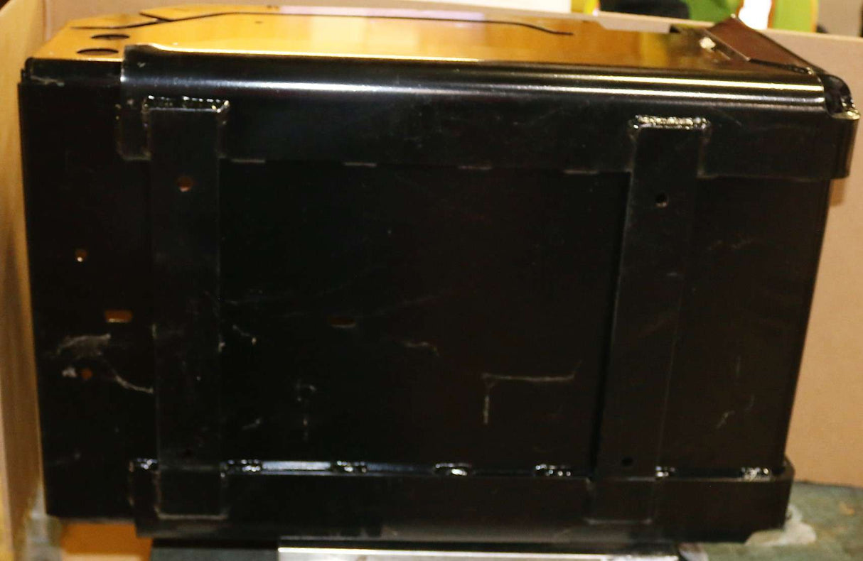 AUTOCAR - A8120037-002 - BATTERY BOX  PAINTED STE