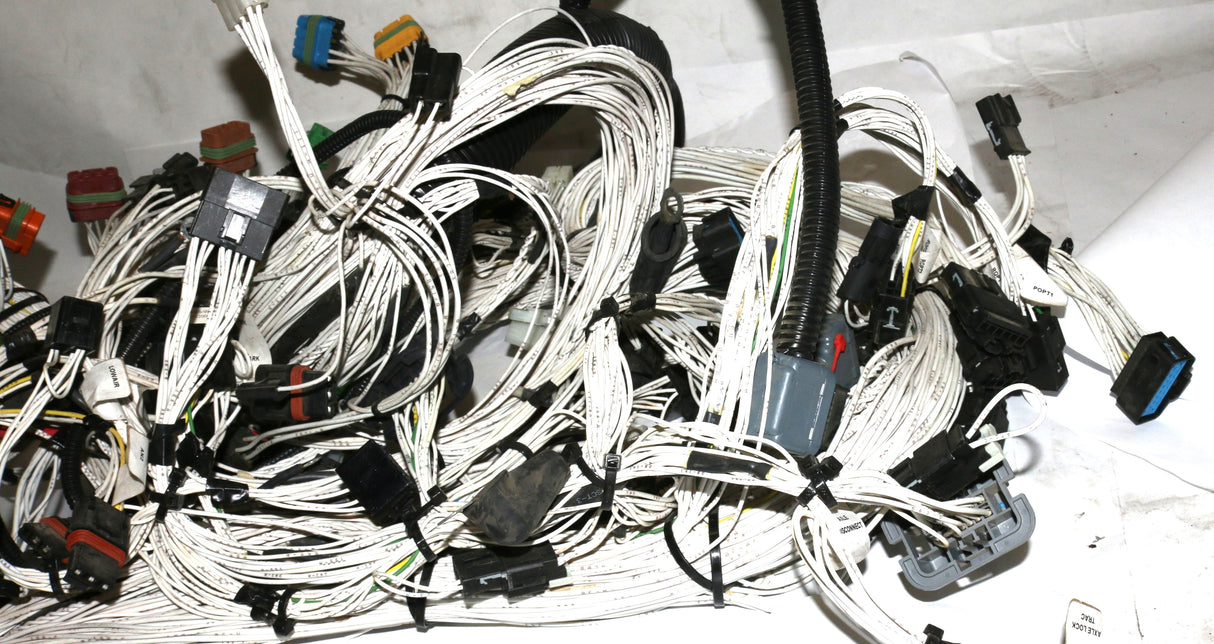 AUTOCAR - A8730092-002 - HARNESS-MAIN CAB WXLL 07