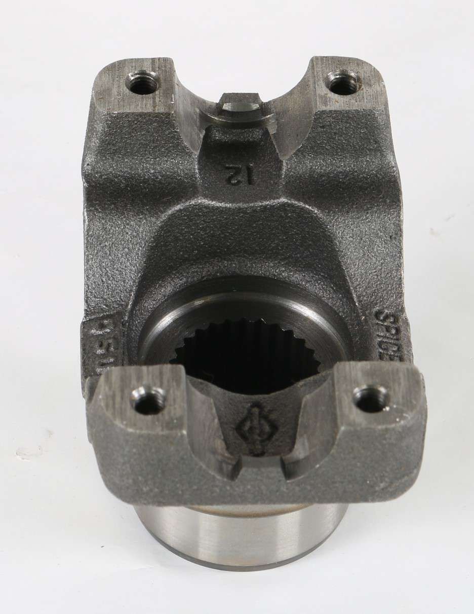 DANA SPICER - 2-4-6851-1 - END YOKE 1330