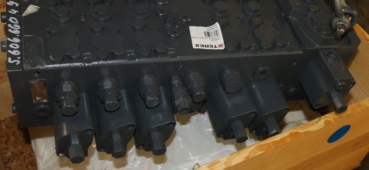 TEREX FUCHS - 5606660499 - CONTROL BLOCK