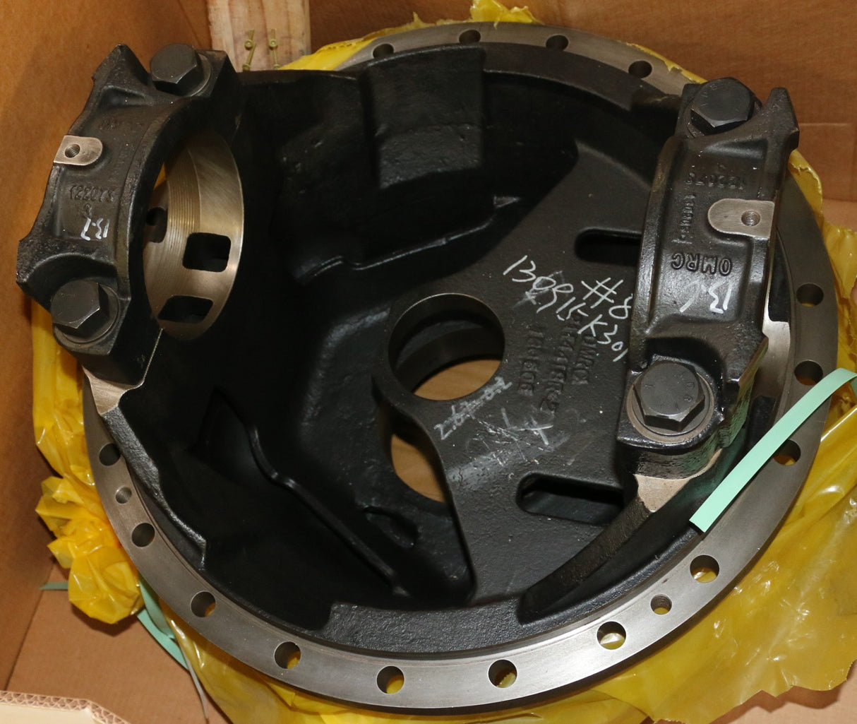 DANA SPICER - 2114417 - DIFF CARRIER & CAP
