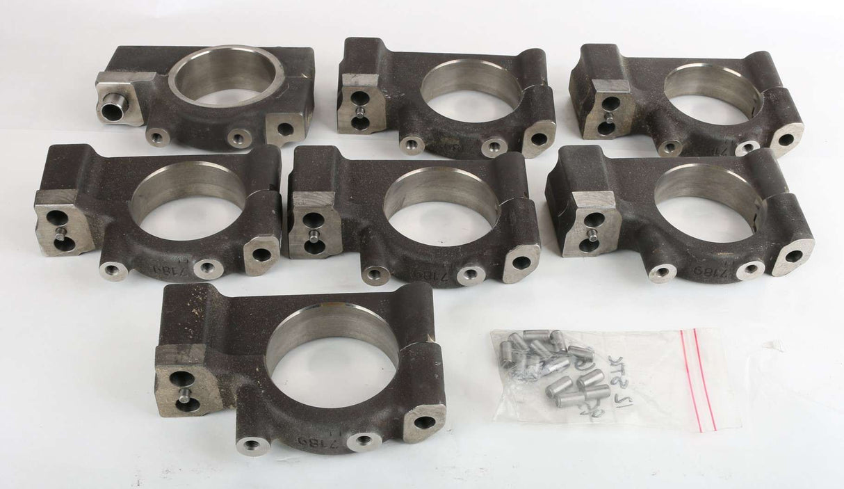 VOLVO - 21235155 - BEARING HOUSING KIT