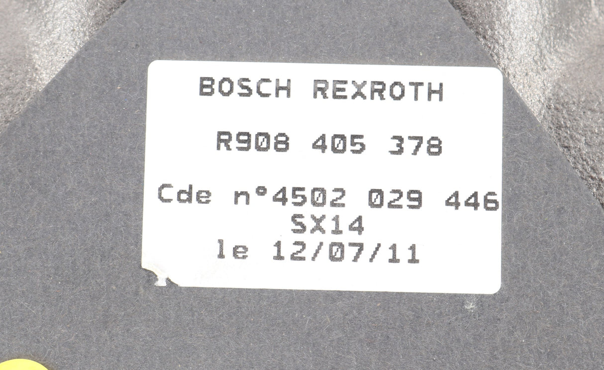 VOLVO - 15184817 - DIRECTIONAL CONTROL VALVE