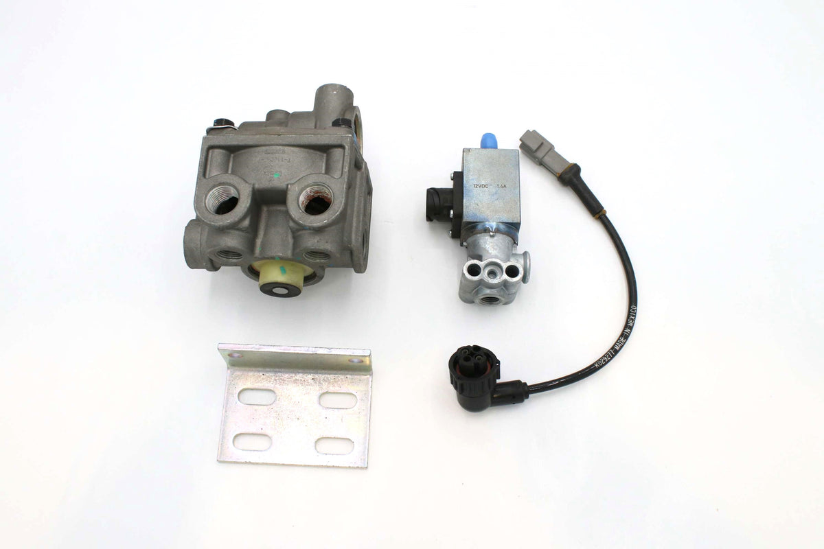 VOLVO - 85131425 - RELAY VALVE