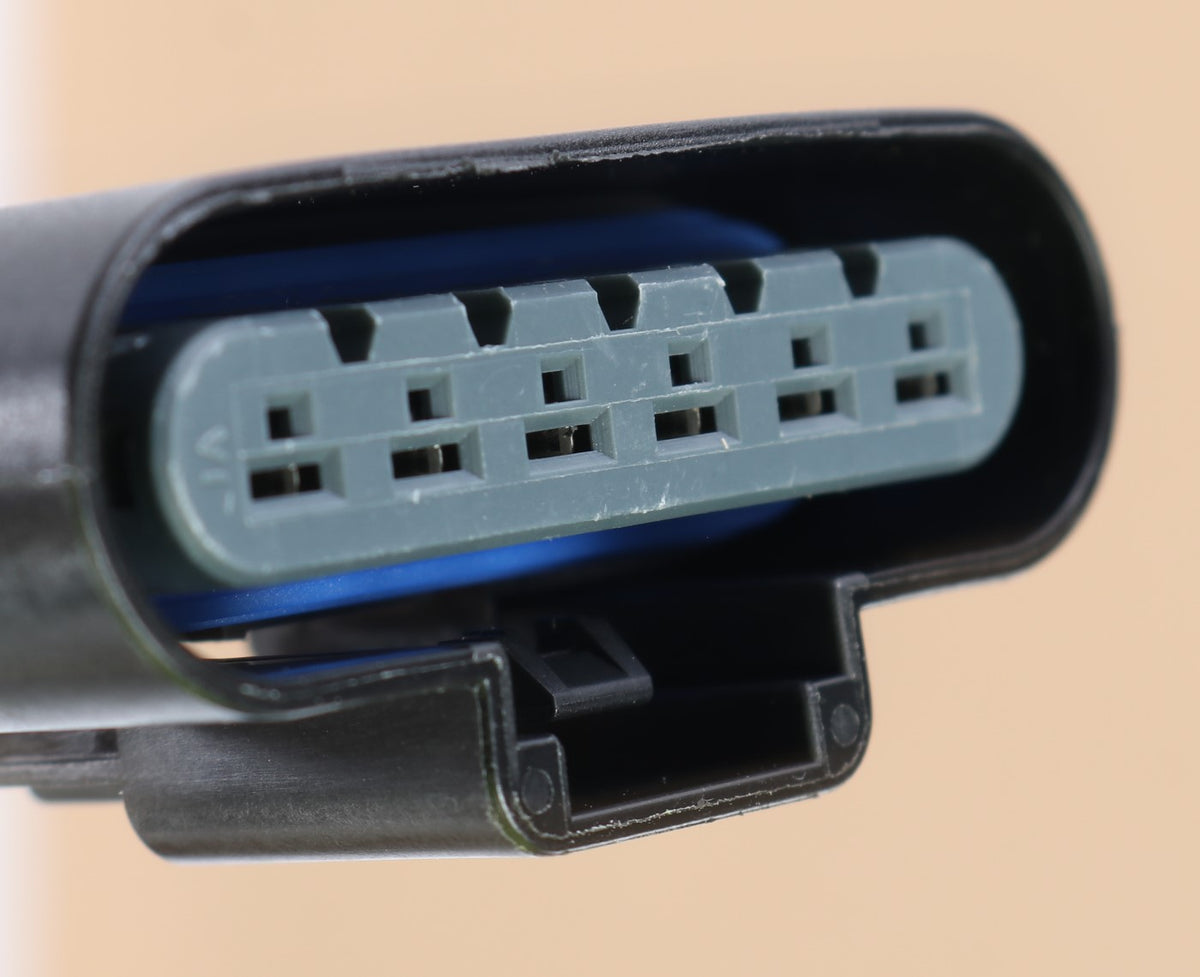 VOLVO - 85130713 - CONNECTOR