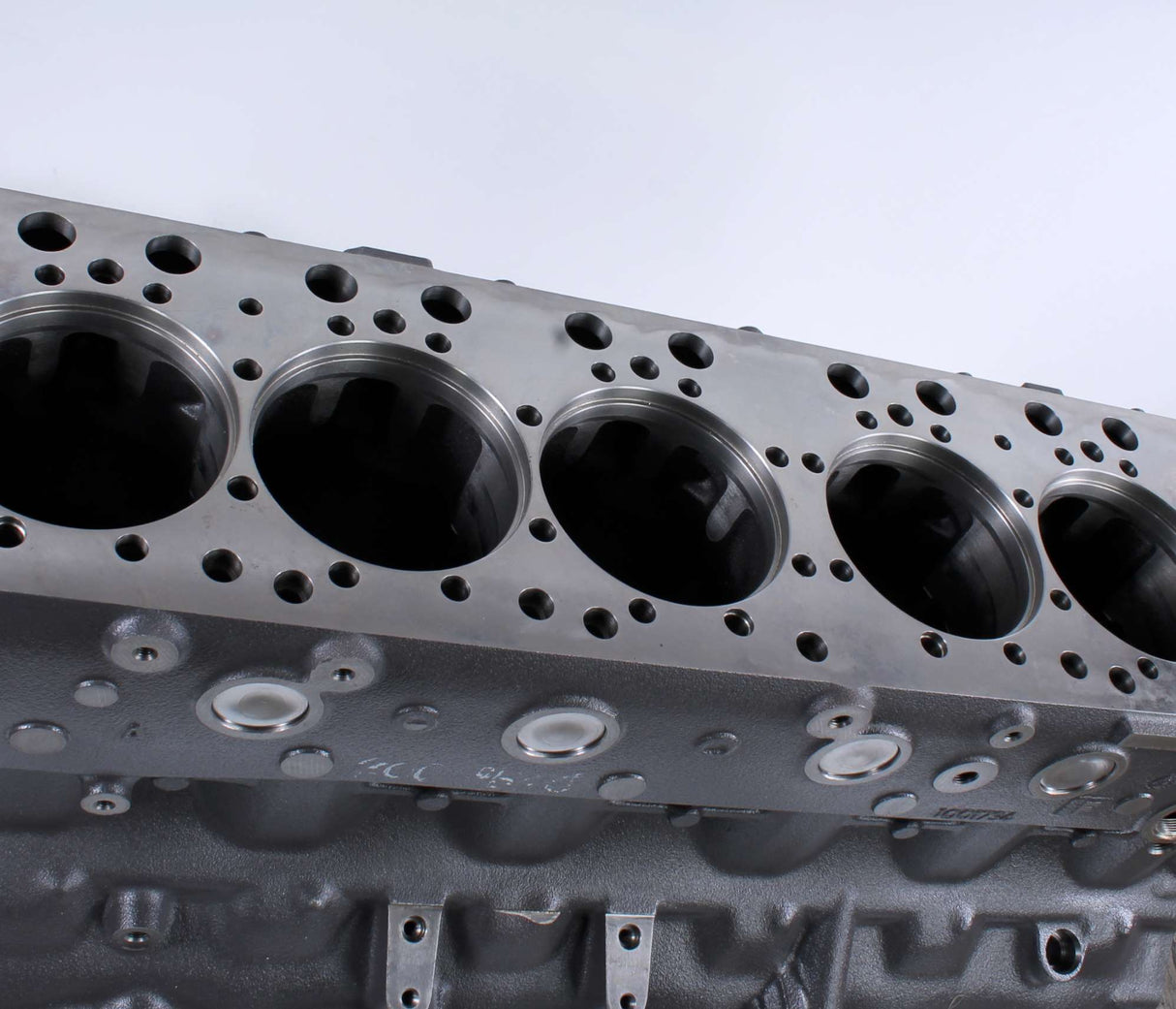 VOLVO PENTA - 8192730 - CYLINDER BLOCK