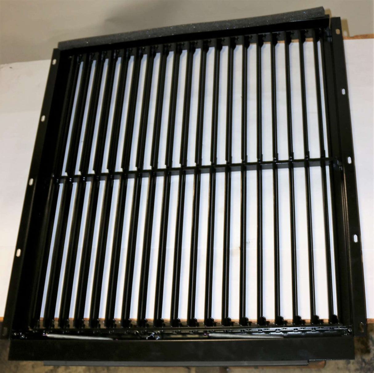 MACK - 25073942 - SHUTTER