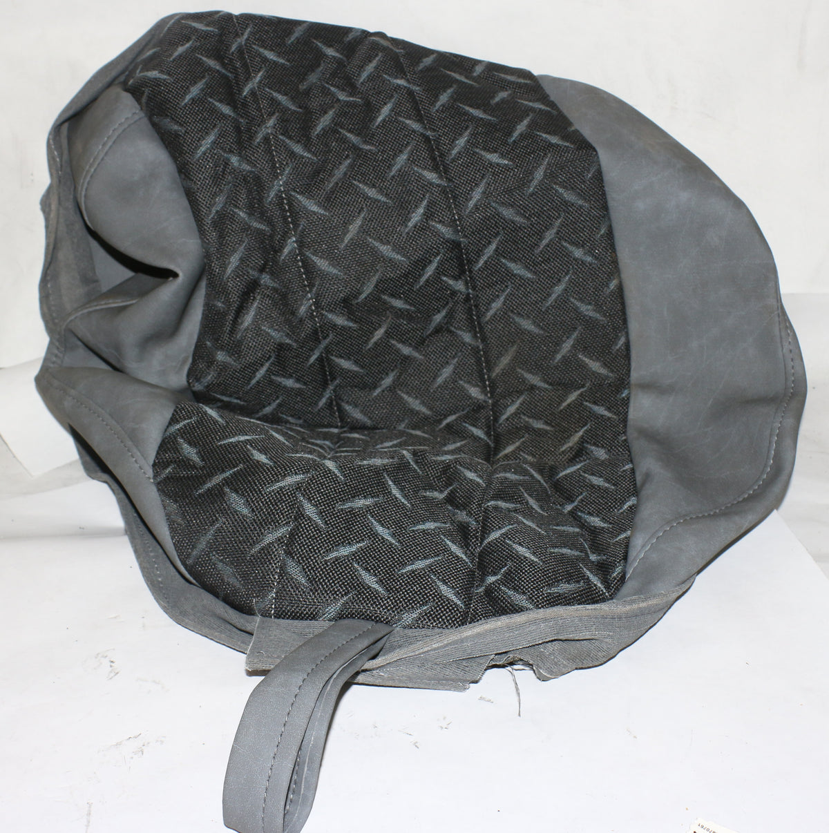 MACK - 800-6235168G04 - COVER SEAT