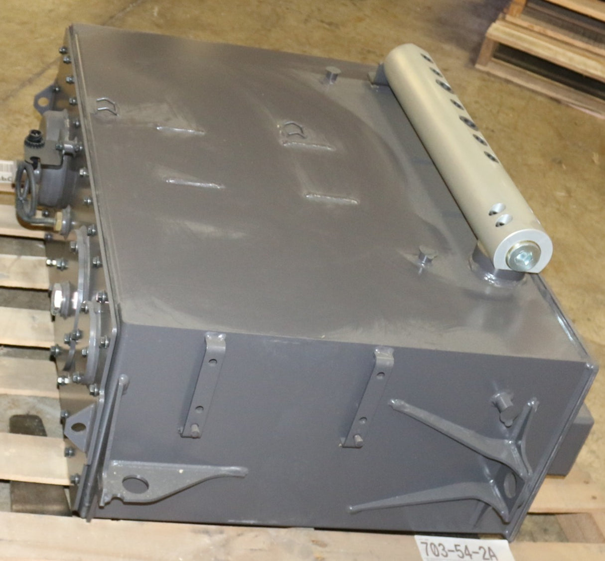 VOLVO - 16839347 - HYDRAULIC FLUID TANK
