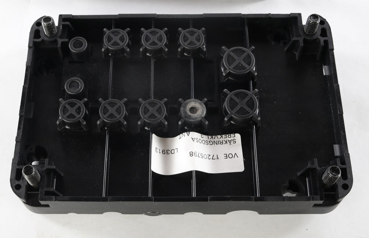 VOLVO - 17205798 - FUSE BOX