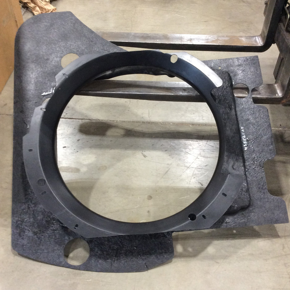 VOLVO - 43856525 - FAN SHROUD