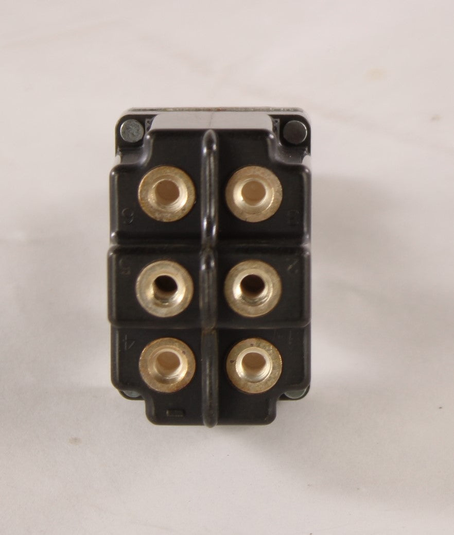 MICRO SWITCH - 2TL1-3D - SWITCH LOCK TYPE DPDT SPECIAL