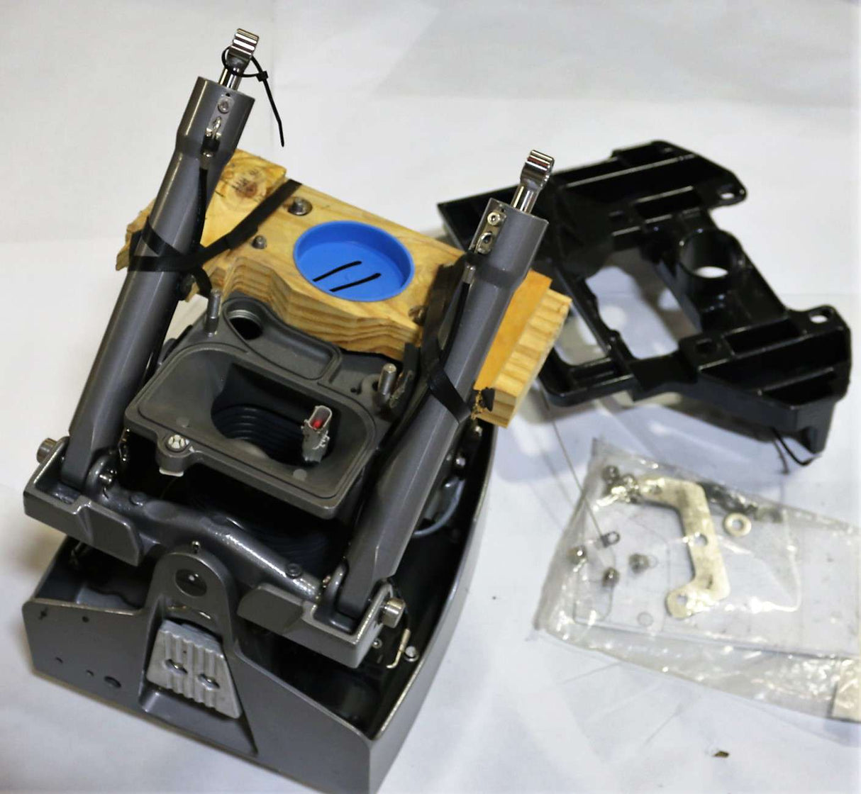 VOLVO PENTA - 21849411 - TRANSOM SHIELD KIT