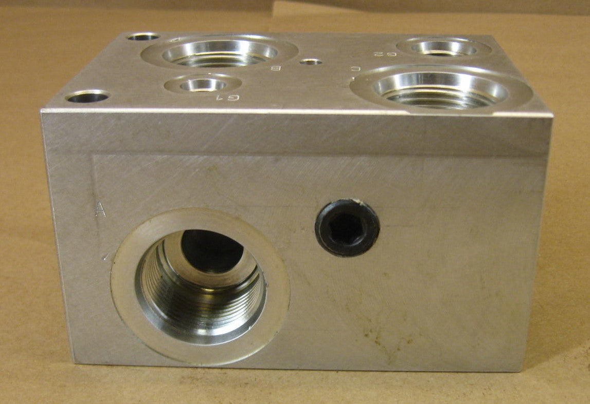 INTEGRATED HYDRAULICS - CXP3835-2750R - VALVE