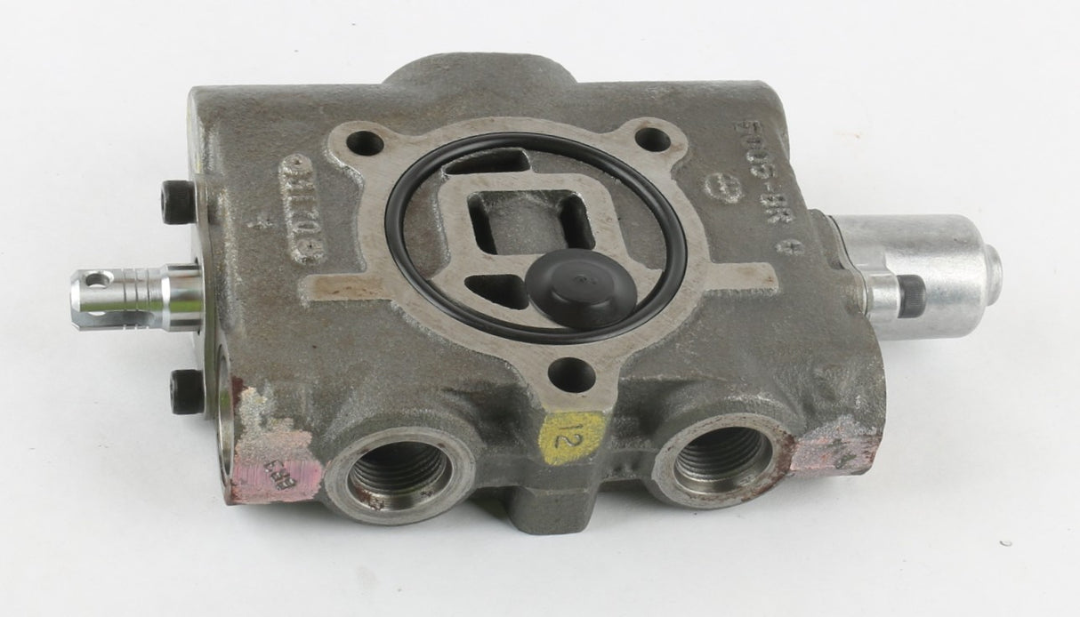 BOBCAT - 6677435 - VALVE - SECTION