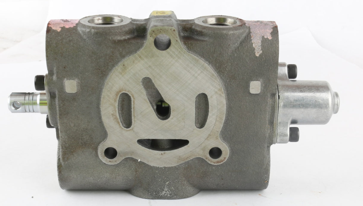 BOBCAT - 6677435 - VALVE - SECTION