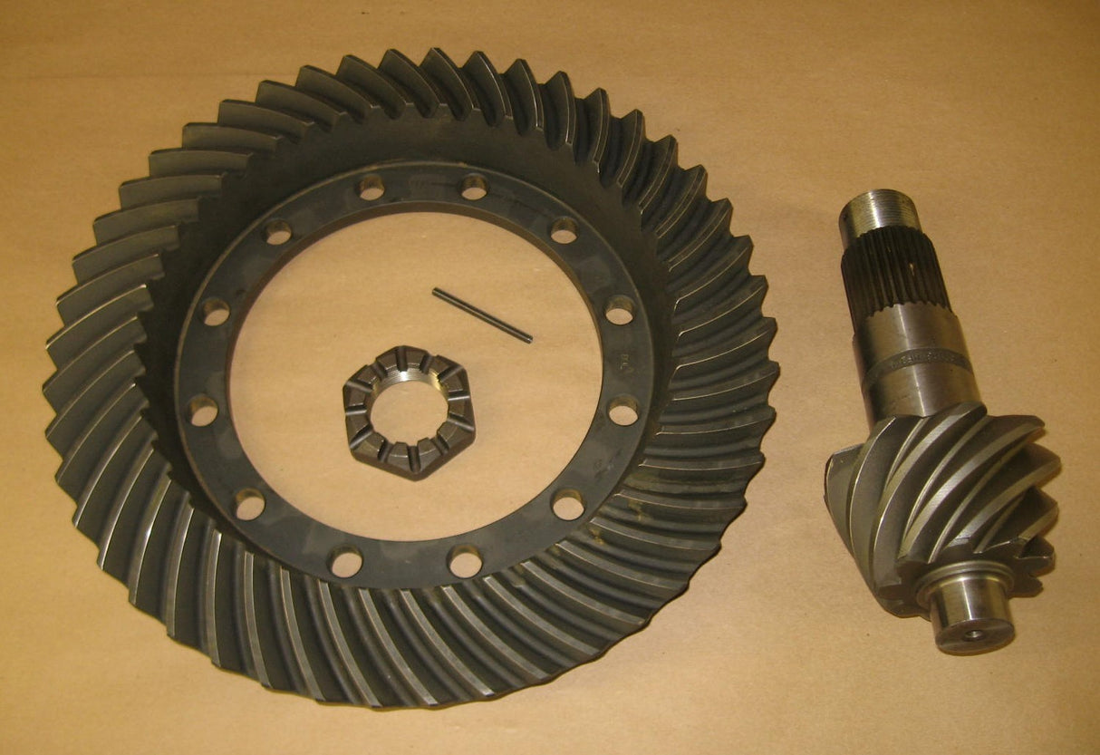 NAVISTAR  - 1665346C91 - R & P SET W/ NUT RATIO 5.11