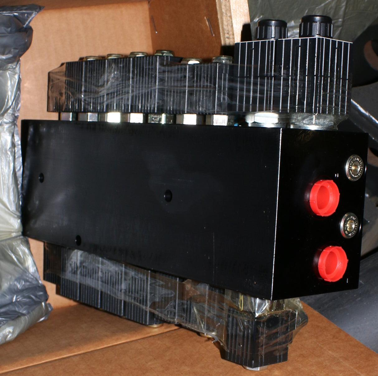 BOBCAT - 6679465 - VALVE ASSY 4-BLADE