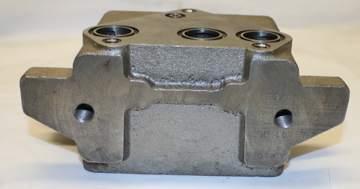 BOBCAT - 5606664178 - DIRECTIONAL VALVE