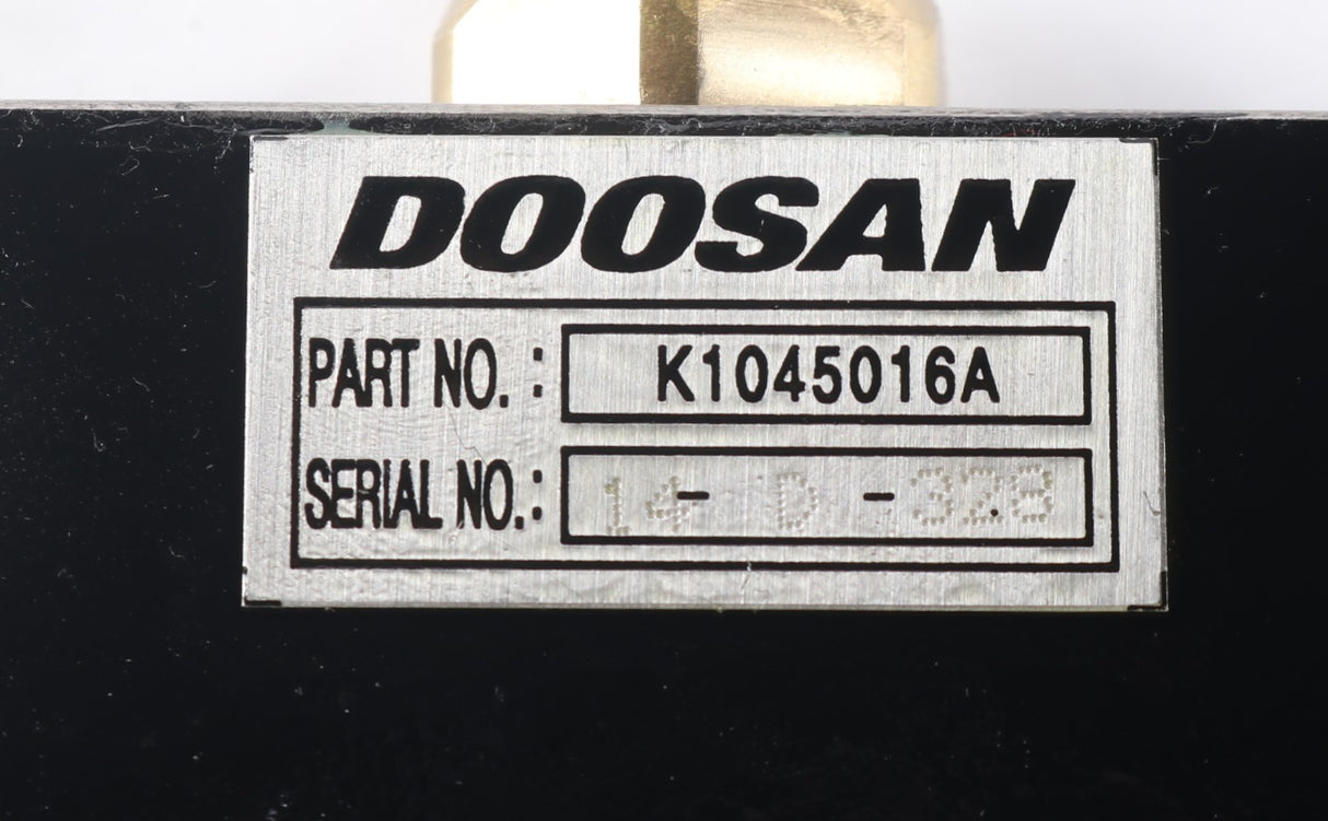 DOOSAN - K1045016A - VALVE PEDAL ACCEL