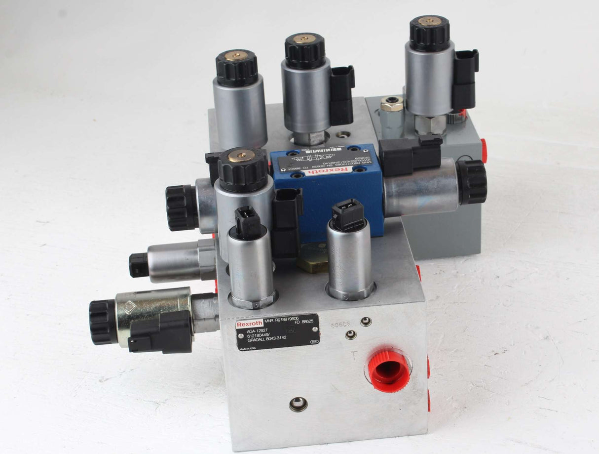 GRADALL - 80433142 - PILOT MANIFOLD (XL4300)