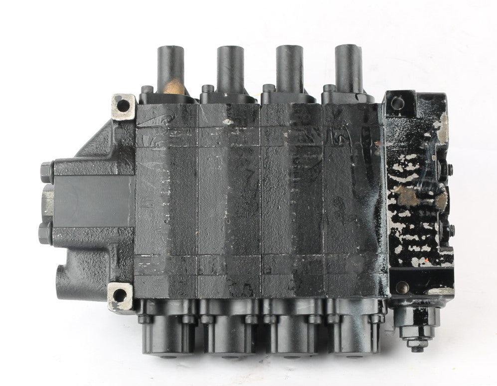 JLG - 7935000338 - VALVE 4 SECTION ALL MANUAL W/