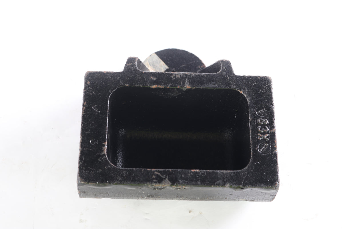 MACK - 25172638 - BRACKET