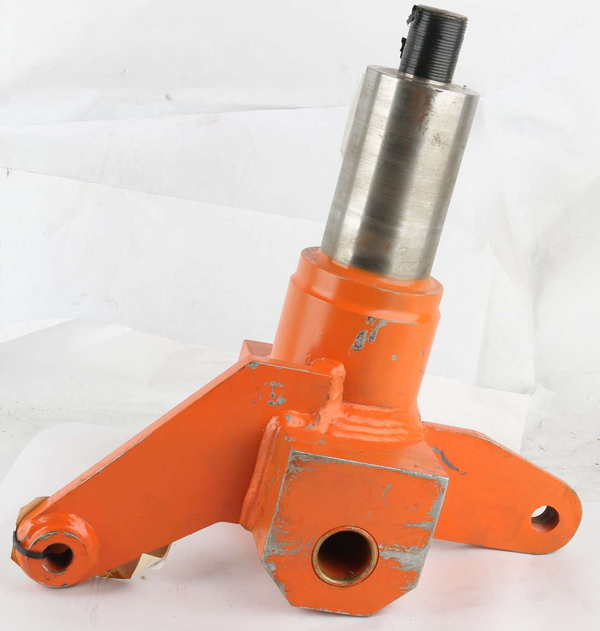 JLG - 4130277S - SPINDLE WELD (RH) TP-114