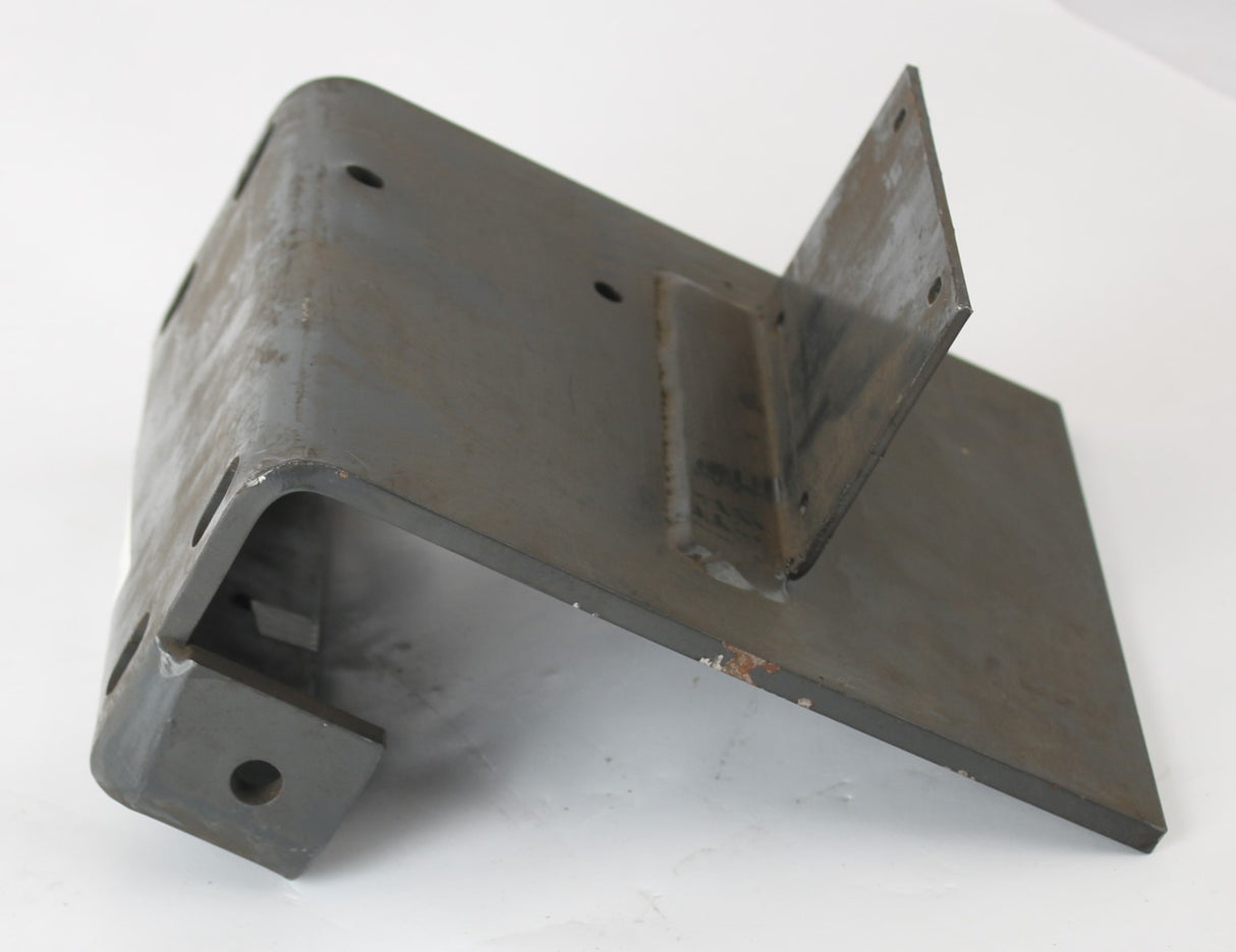 JLG - 0902248 - BRACKET (GRND CONT)