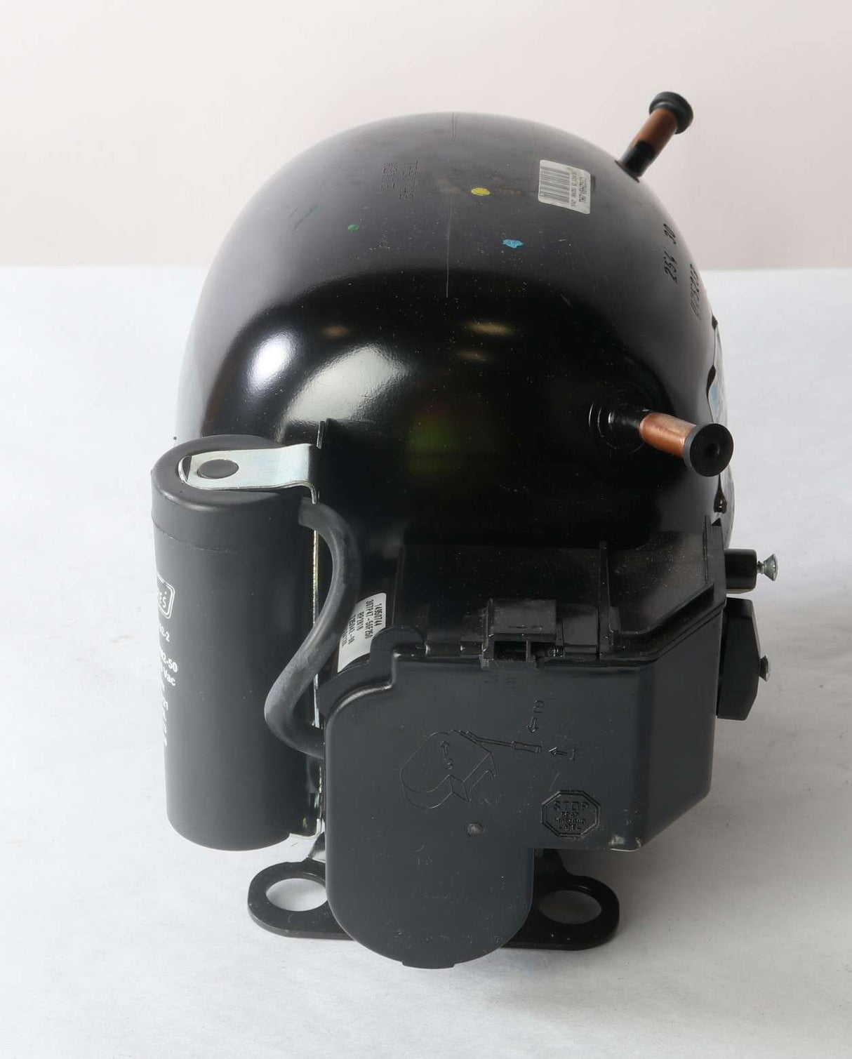 TECUMSEH PRODUCTS - THB4410YHZ - REFRIGERATION COMPRESSOR 230V 60Hz