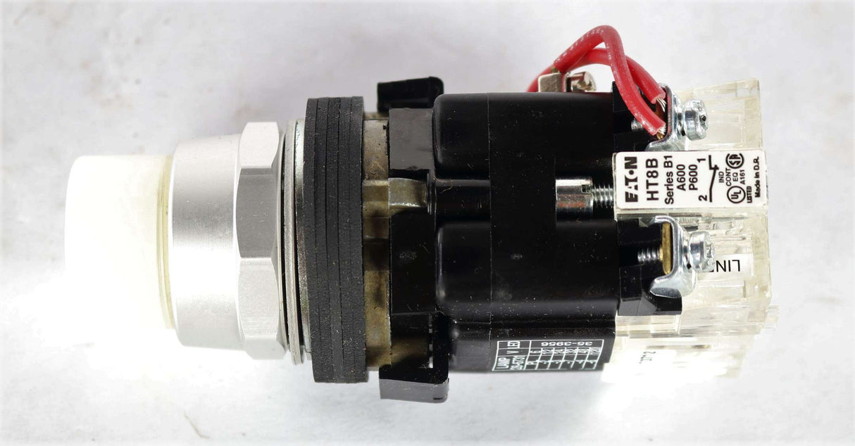 CUTLER HAMMER - HT8GTWF3 - WATERTIGHT AND OILTIGHT BUTTON LED ILLUMINATED W