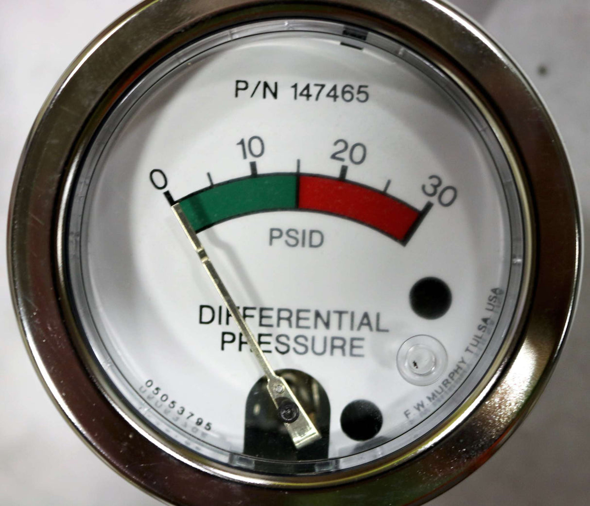 QUINCY AIR COMPRESSOR - 147465 - DIFFERENTIAL PRESSURE GAUGE