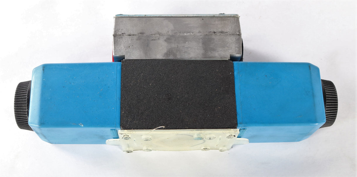 VICKERS - DG4V3S2CMFWH560EN614 - VALVE