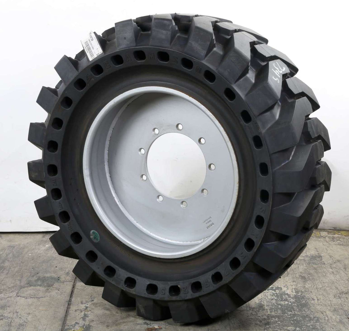 JLG - 1001207345 - WHEELLH 36X14-20