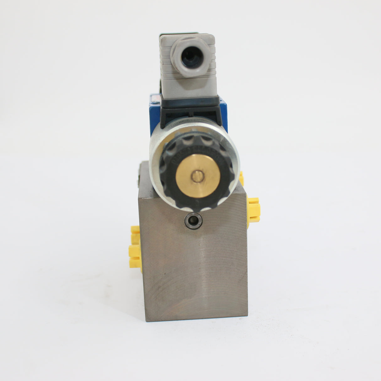 JLG - H000370 - VALVE 4/3-DIRECTIONAL CONTROL