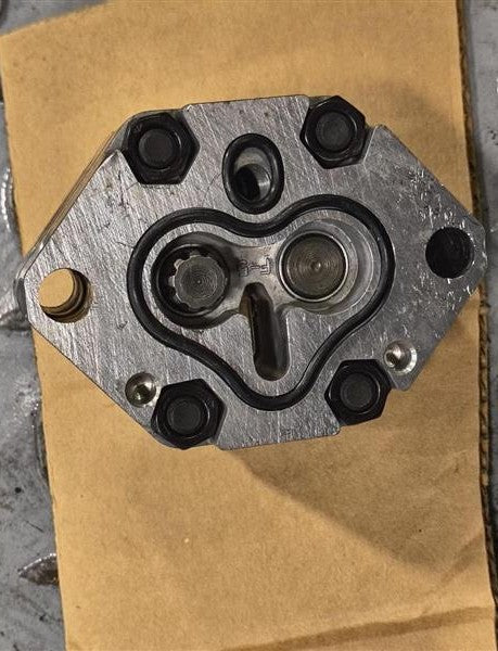 JLG - 7013747 - PUMP ASSEMBLY