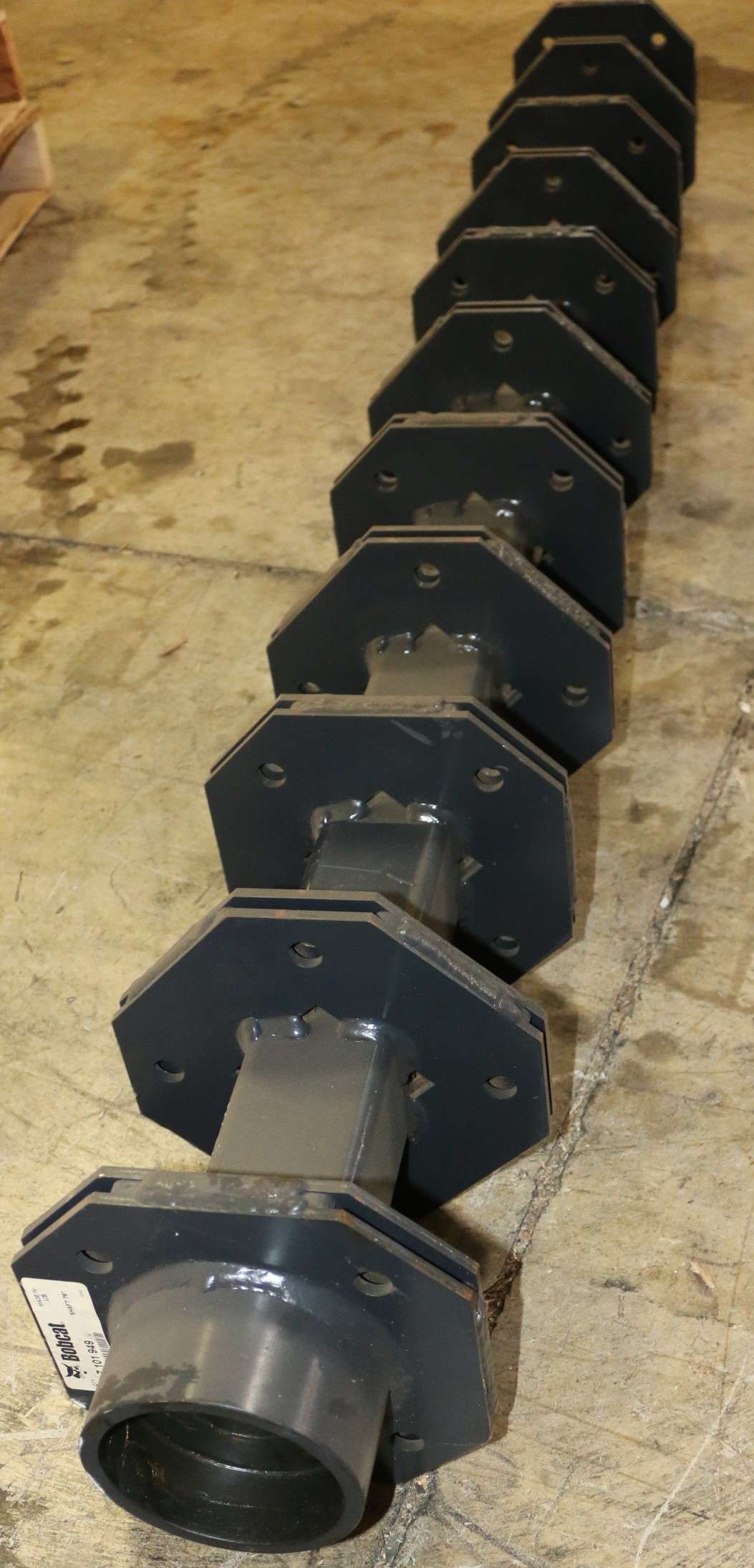 BOBCAT - 7101949 - SHAFT 76"