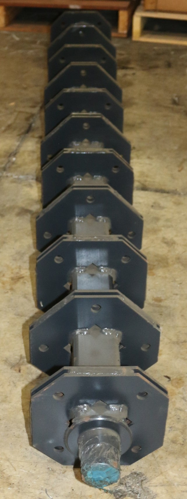 BOBCAT - 7101949 - SHAFT 76"