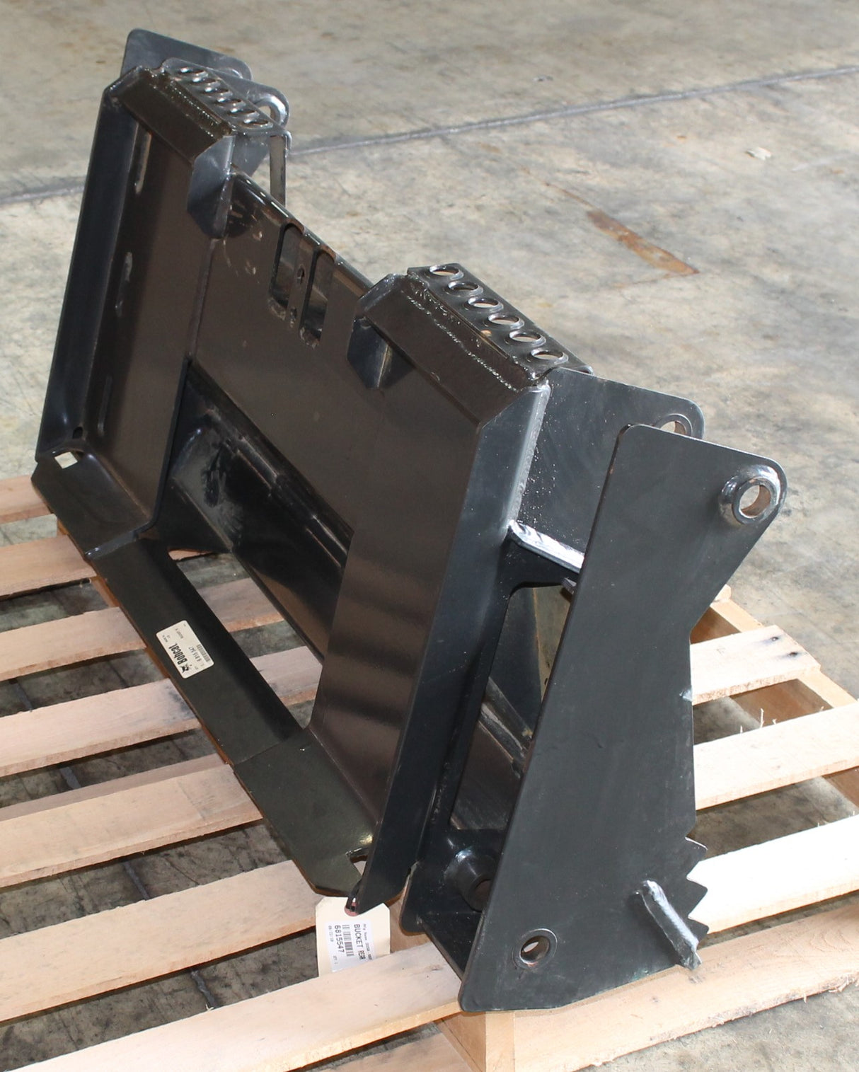 BOBCAT - 6815547 - BUCKET - REAR