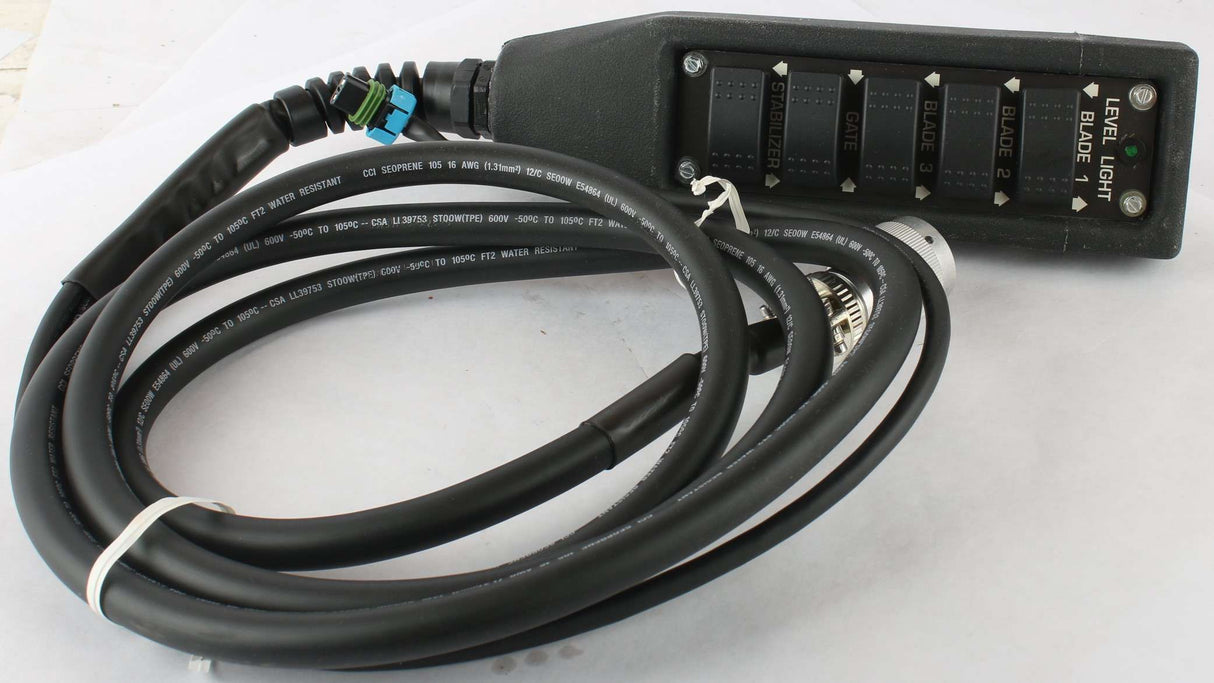 BOBCAT - 6729945 - SWITCHBOX - 14-PIN