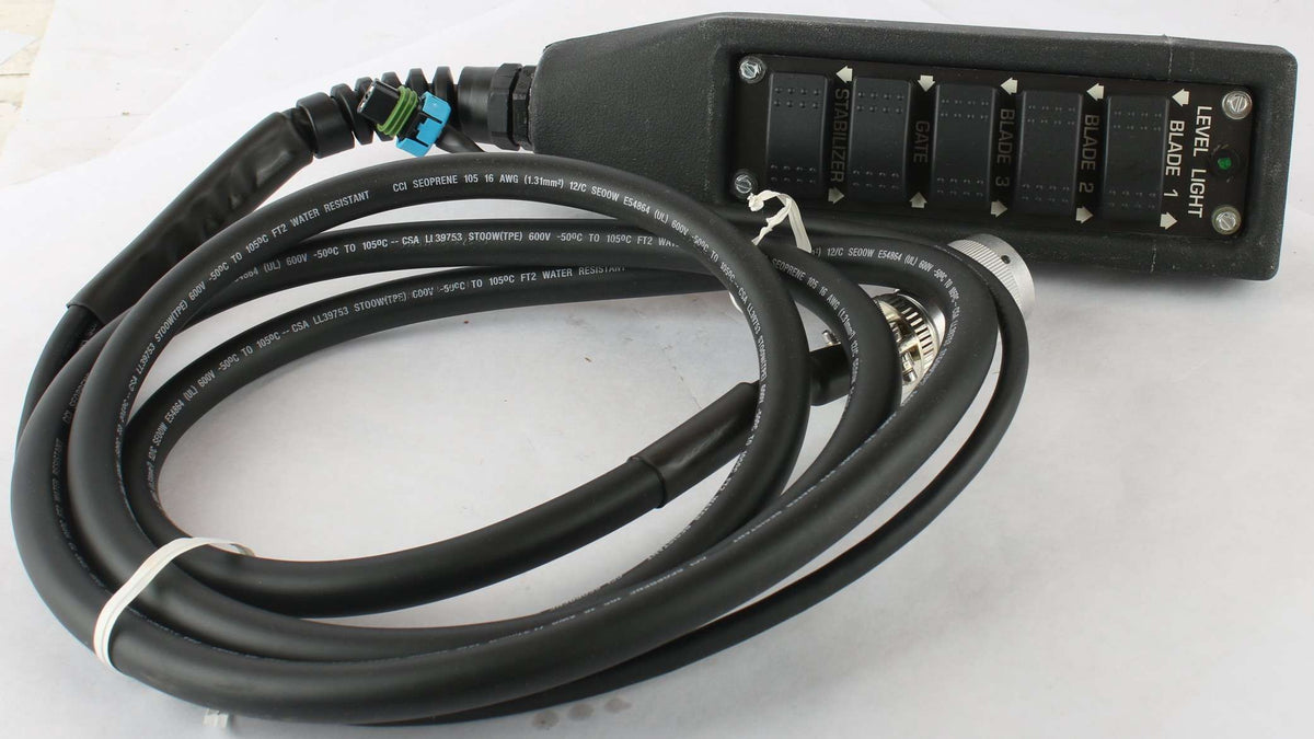 BOBCAT - 6729945 - SWITCHBOX - 14-PIN