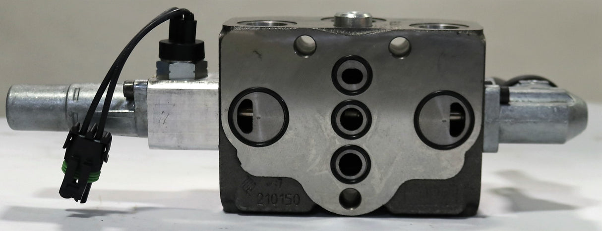 BOBCAT - 6685792 - VALVE SECTION