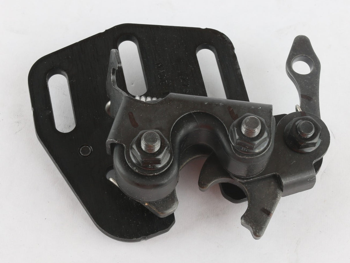 VOLVO - 84752732 - LATCH