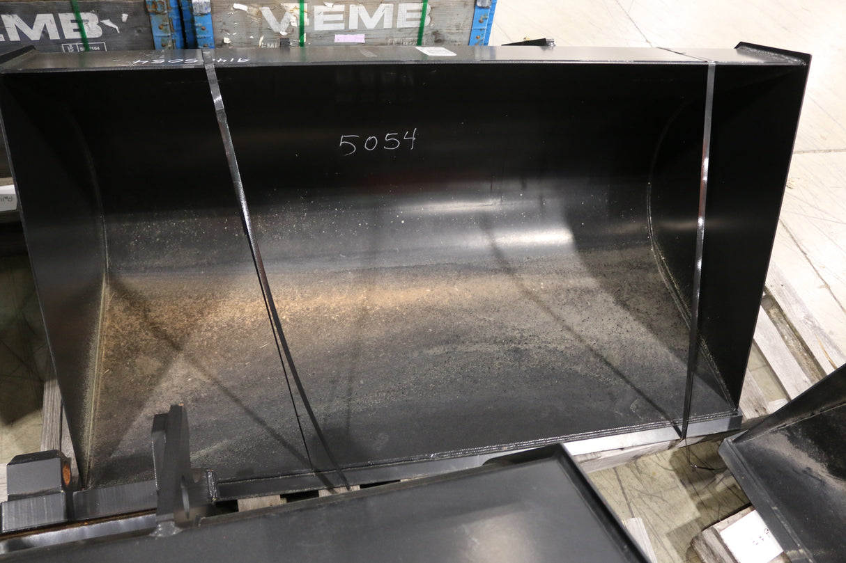 JLG - 91405054 - 60" 3/4YD UTILITY BUCKET