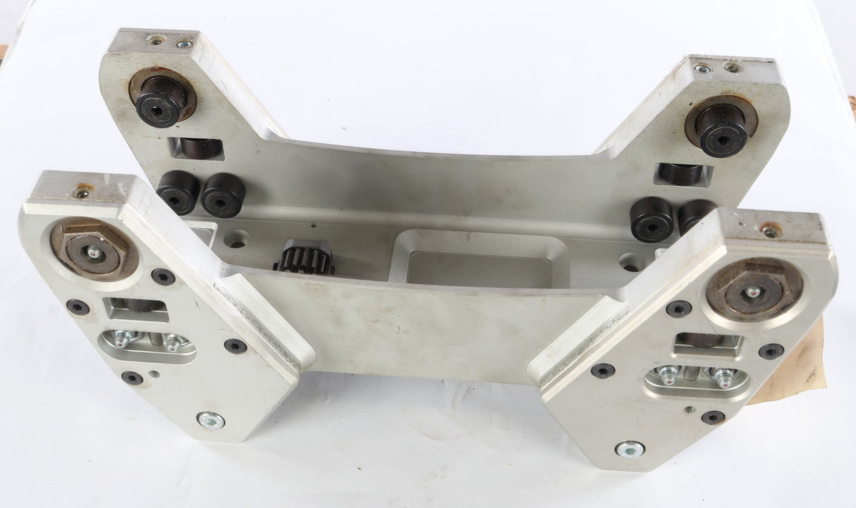 HUSQVARNA - 968983042 - DWS-460NX CARRIAGE FIX MOUNT