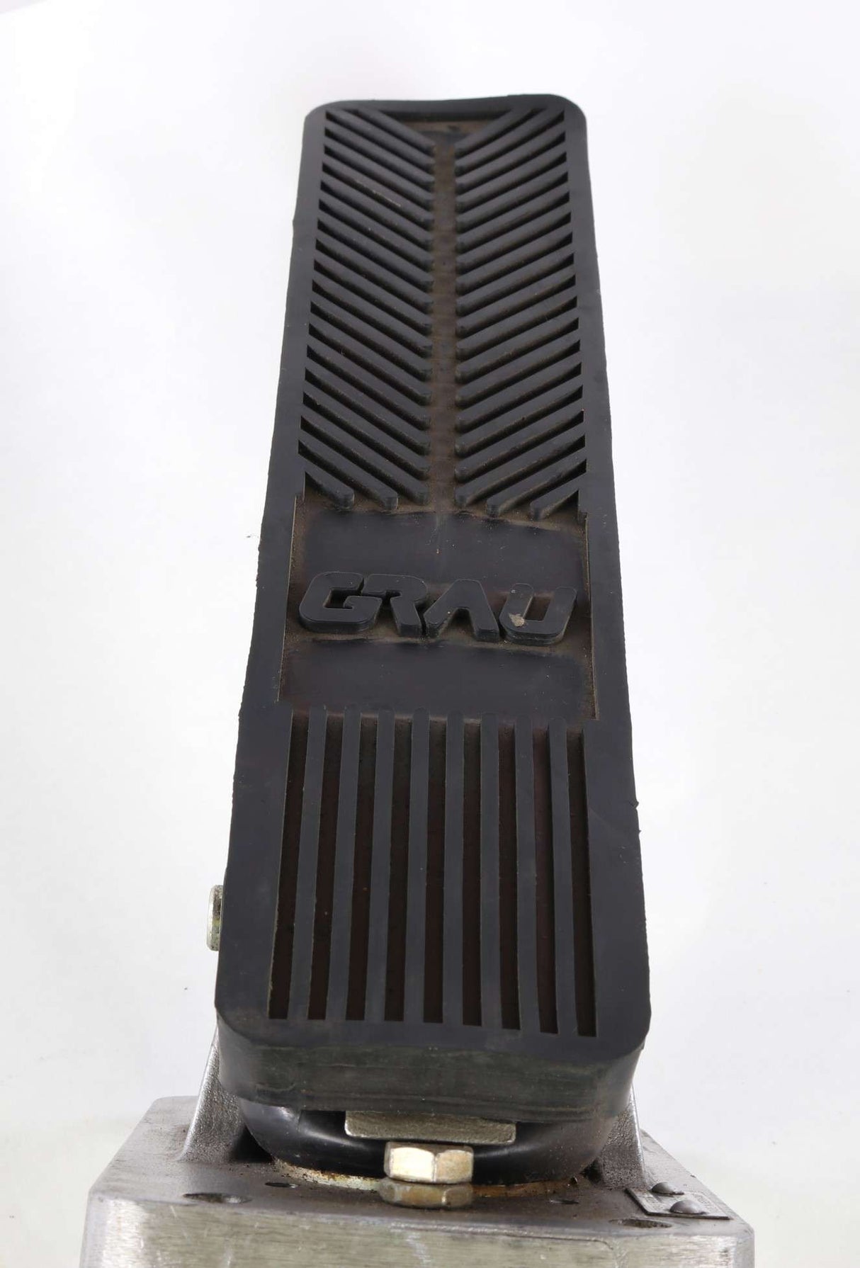 IWS - 560025031 - HYDRAULIC PEDAL ASM