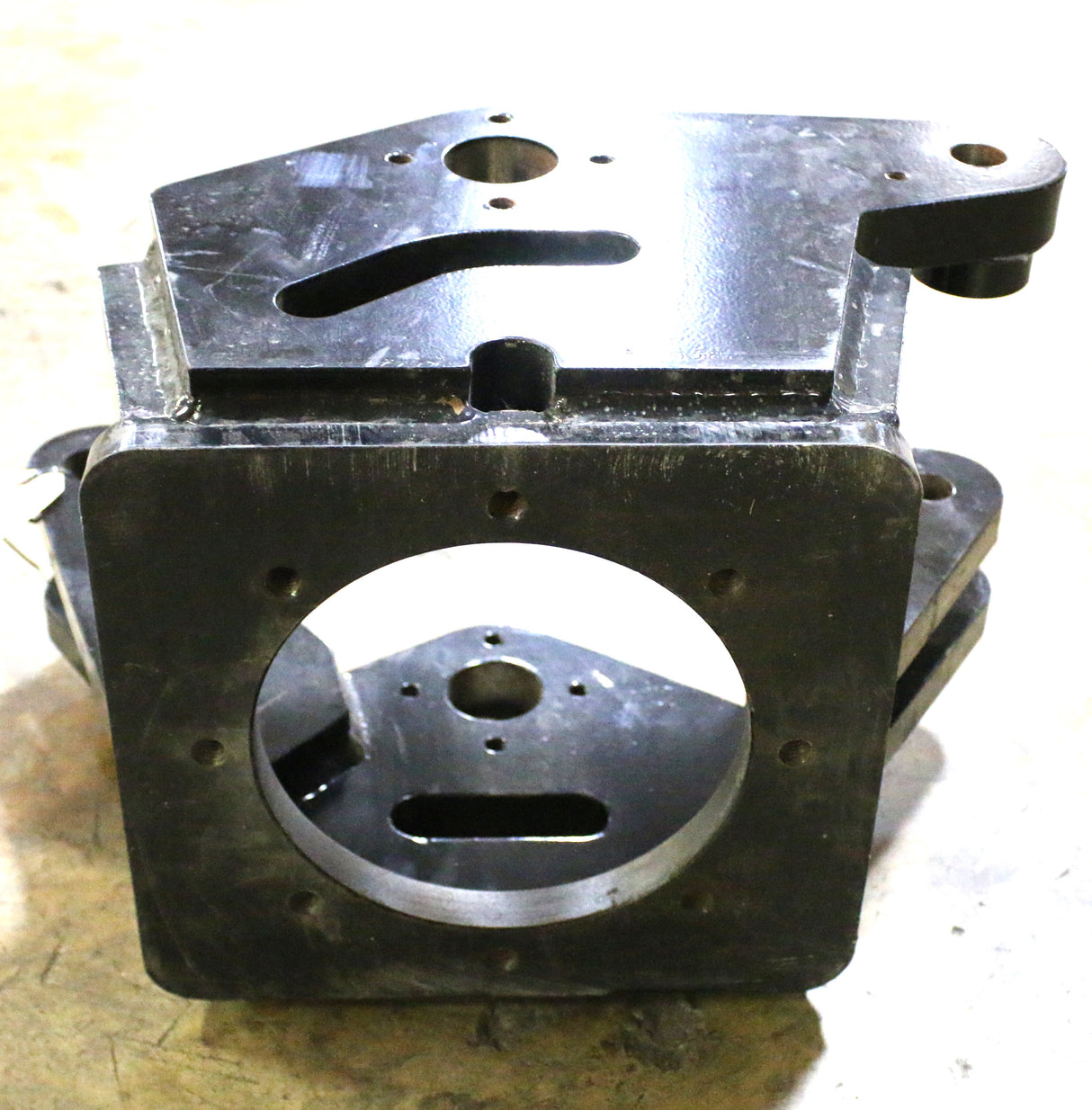 JLG - 4130388 - SPINDLERH 2WD TOW PACKAGE